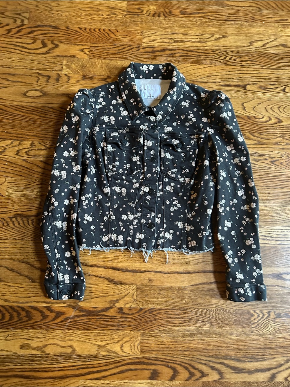 Celebrity Pink Floral Denim Jacket Cropped Raw Hem Black Floral Size Large - Picture 2 of 6